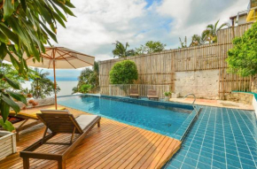 Suíte em Casa Espetacular no Sambaqui, Piscina de Borda Infinita e Churrasqueira P671